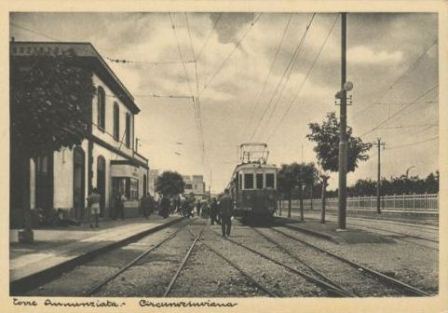 Circumvesuviana train returning from Pompeii to Sorrento